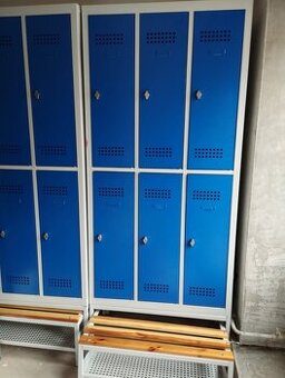 Prodám kvalitní skříně s uzamykatelnými boxy.
