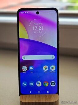 Motorola Moto E40 TOP stav jak novy