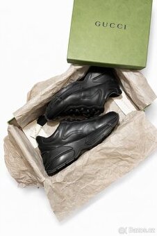 Gucci černé kožené boty – originál