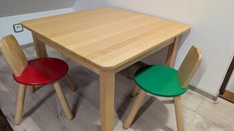 Dětský stolek