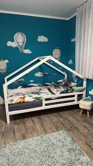 Postel DOMEK + regál domek