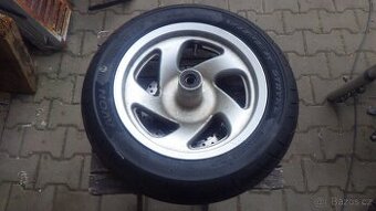 Přední kolo Yamaha Majesty 250