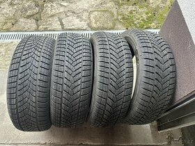 zimní pneu Goodyear 215/60 R17