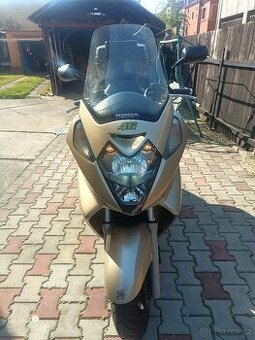 Honda Silver Wing 600