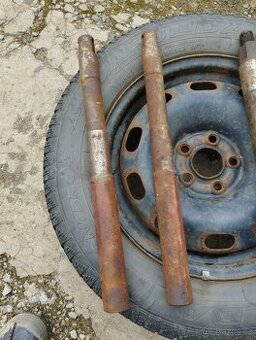 Sloupky přední nápravy neperovaci Zetor 2511