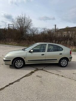 Renault Megane 1.4 16V 89 400km