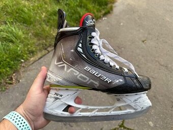 Bauer Vapor Hyperlite