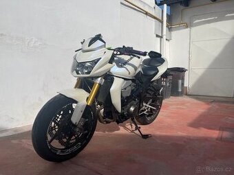 Prodám Kawasaki Z750 A2 na opravu