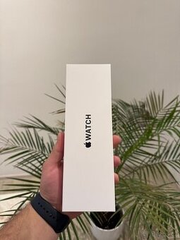 Apple Watch SE (Gen 2) 40mm Midnight Al Mid SB M/L GPS