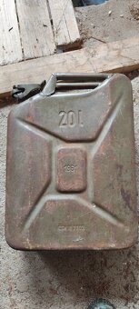 Plechový kanystr 20L z roku 1961 - 1