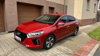 Hyundai Ioniq Electric 1. majitel, možný odpočet DPH.