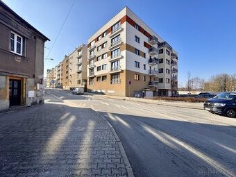 Novostavba bytu 3+kk (92 m2) s balkónem a zimní zahradou (s