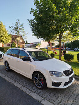 Škoda Octavia Combi 2.0 TSi RS DSG, pádla, navi, xenon