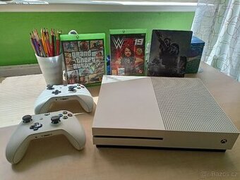 Xbox One S 500 Gb + 3 hry