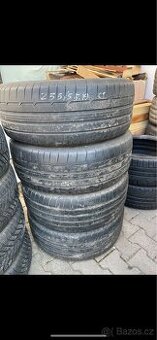 Sada pneu Dunlop 235/55/19