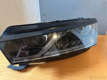 Prodám levý full led světlomet na Škoda Octavia IV