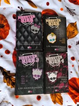 Monster high 4 knihy
