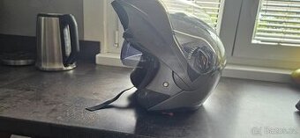 Prodám vyklápěcí helmu safebet