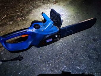 Elektrická pila NAREX