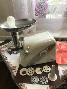 Elektrický mlýnek na maso SUPERiOR