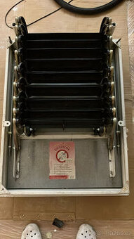 Stahovací schody zateplené - přístup na půdu