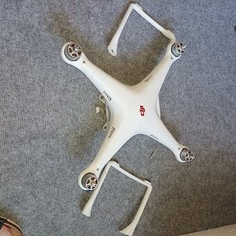 DJI Phantom 3 Standard + ovladač na nd