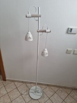 Stojací lampa Lindby Pimana