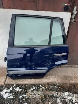 Prodám levé zadní dveře ford fusion