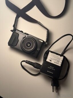 FUJIFILM x70