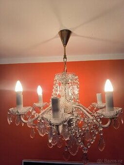křišťálový lustr