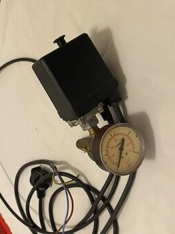 Tlakový spínač NE.MA 12 bar