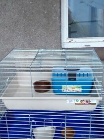 Prodám 2 klece, větší a menší i jednotlivě po morčatech