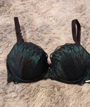 Luxusní nová podprsenka Triola