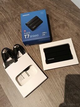 SSD externí Samsung T7 Shield 2TB (MU-PE2T0S/EU) černý