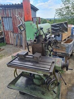 Nástrojářská frézka Ruhla 59 FUW 315x800 (7668)