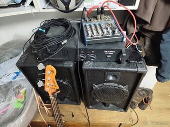 Dobrý den prodám aparaturu mikrofóny a bezdrát