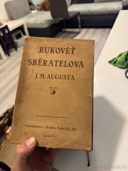 Rukověť sběratelova – J. M. Augusta (1927), komplet v kazetě