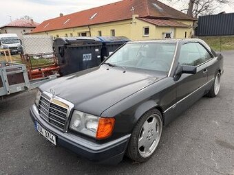 Mercedes Benz w211 300 CE