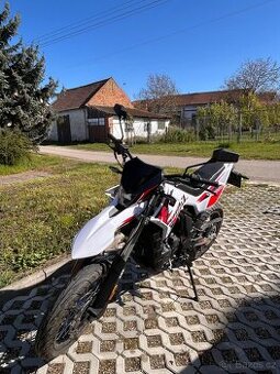 Prodám Yuki 125i SM