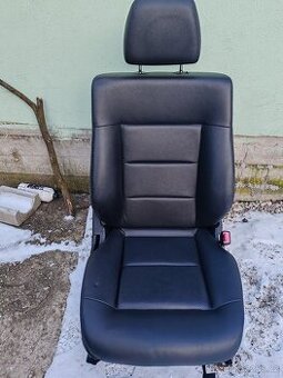 Mercedes E w212 interiér sedačky kombi