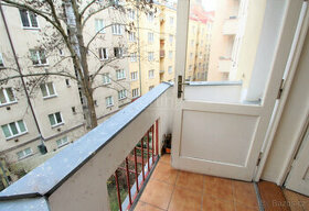 Pronájem bytu 2+kk s balkónem v ulici Jugoslávských Partyzán