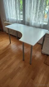 Rohový pracovní stůl, IKEA