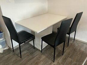 Jídelní stůl + 4x židle