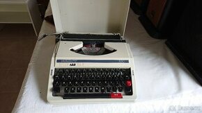 2x kufříkový psací stroj