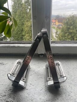 Bezpečnosti třmeny Acavallo
