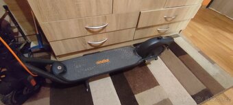 Elektro koloběžka Ninebot Kick Scooter F12 Plus D