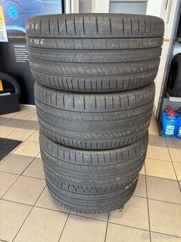 Letní pneu Pirelli P Zero 22"