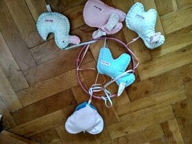 Kolotoč nad postýlku Krathe Kruse