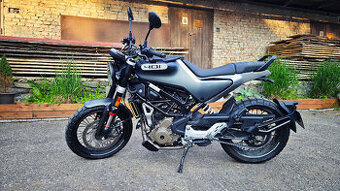 Husqvarna Svartpilen 401 – 2020, jen 5 700 km, TOP stav - 1