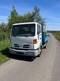 Nissan atleon 3.0 d 92 kw rok 2004 sklápěč